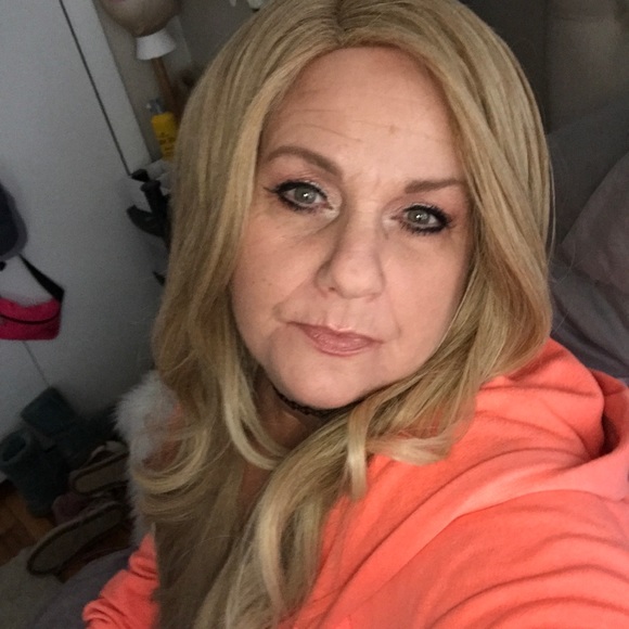 Meet your Posher, Denise - Picture 5 of 6